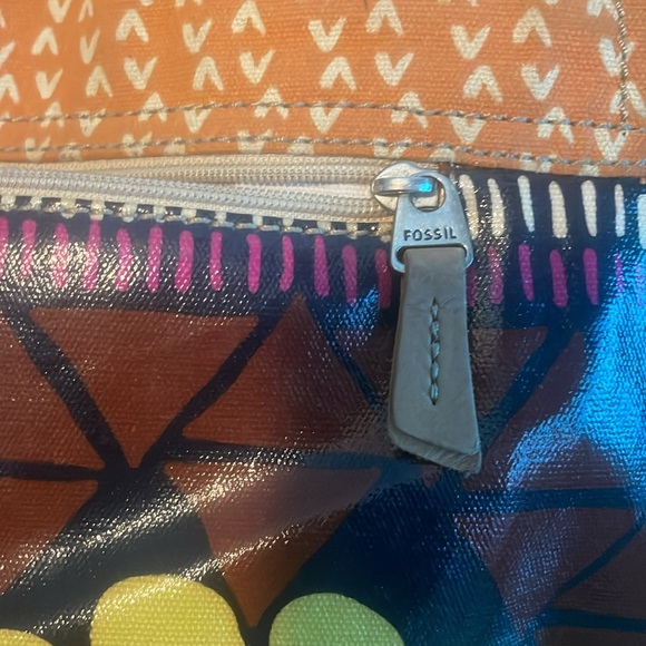 Fossil Keyper Graphic Print Tote Bag - Picture 4 of 10